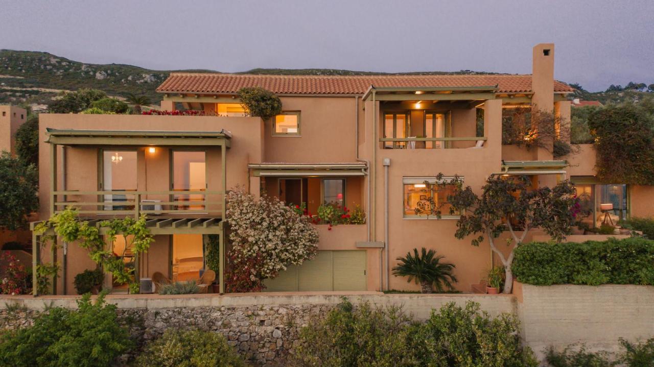Villa Nona Maria Minia Bagian luar foto